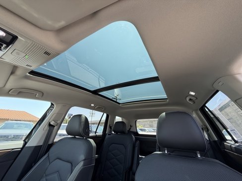 New 2025 Volkswagen Atlas SE image 17
