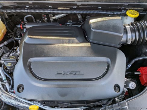 Used 2019 Chrysler Pacifica Touring-L image 35