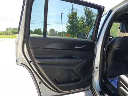Used 2024 Jeep Grand Cherokee L Altitude image 31