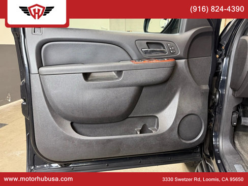 Used 2011 Chevrolet Tahoe LTZ image 35