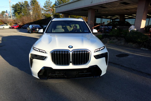 Used 2023 BMW X7 xDrive40i w/ M Sport Package image 6