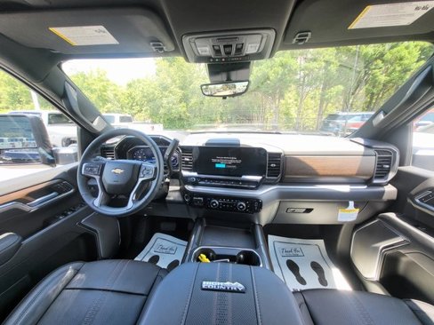 New 2025 Chevrolet Silverado 3500 High Country w/ High Country Premium Package image 15