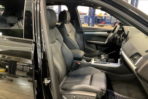 Certified 2025 Audi Q5 2.0T Premium image 7