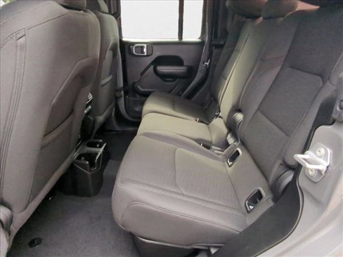 Used 2021 Jeep Gladiator Sport image 22