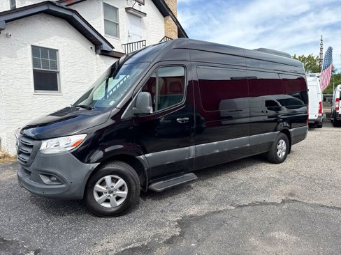 Used 2021 Mercedes-Benz Sprinter 2500 image 2