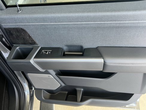 New 2025 Ford F250 Lariat w/ Lariat Ultimate Package image 21