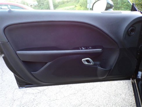 Used 2016 Dodge Challenger SXT image 14