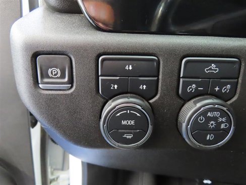Used 2024 Chevrolet Silverado 3500 LT w/ Convenience Package image 17