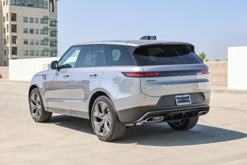 New 2025 Land Rover Range Rover Sport SE image 6