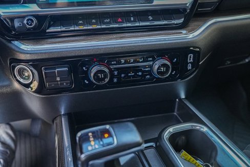 Used 2024 Chevrolet Silverado 1500 LT image 25