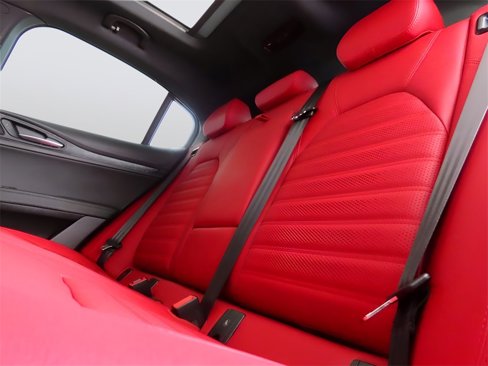 New 2024 Alfa Romeo Stelvio Sprint image 22