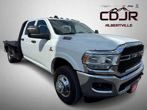 Used 2024 RAM 3500 Tradesman w/ Chrome Appearance Group image 1