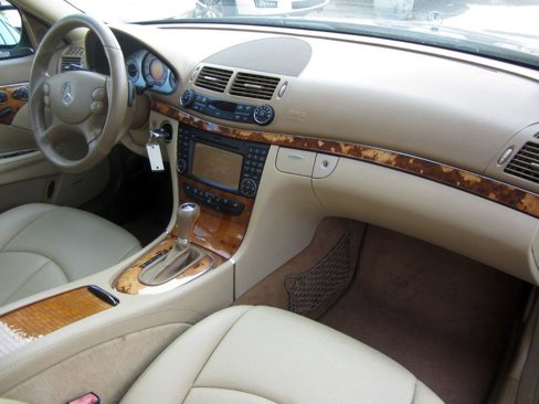 Used 2009 Mercedes-Benz E 350 Sedan image 8