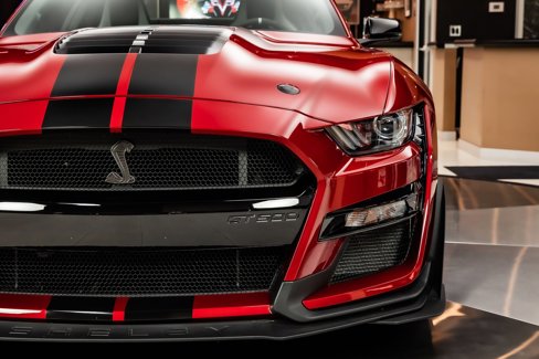 Used 2021 Ford Mustang Shelby GT500 w/ Carbon Fiber Track Pack image 28