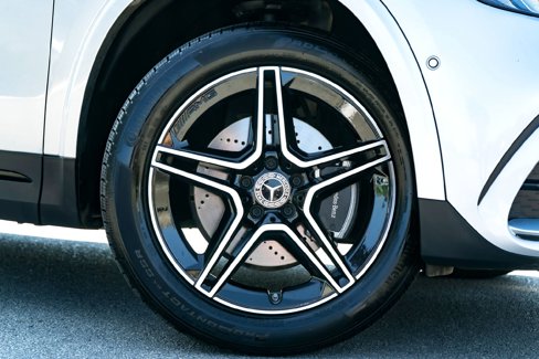 Certified 2025 Mercedes-Benz GLA 250 image 2