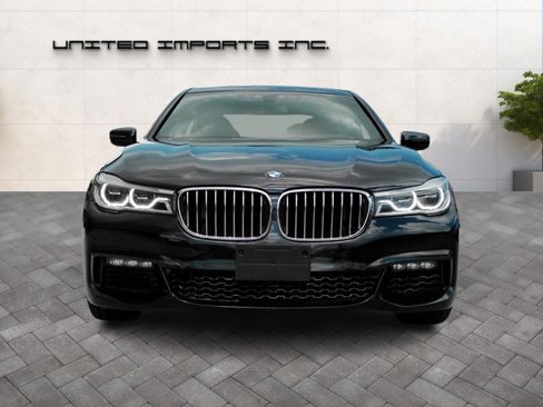 Used 2018 BMW 750i xDrive image 8