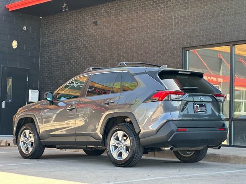 Used 2022 Toyota RAV4 LE image 14