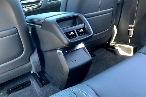 Used 2025 Cadillac Lyriq Luxury image 21