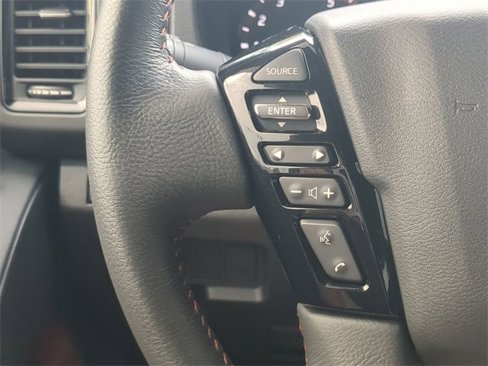 Used 2024 Nissan Frontier Pro-X image 12
