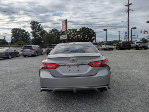 Used 2020 Toyota Camry SE image 8