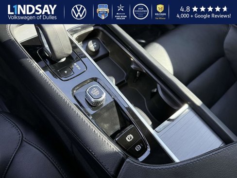 Used 2023 Volvo XC90 B5 Core w/ Protection Package Premier image 17