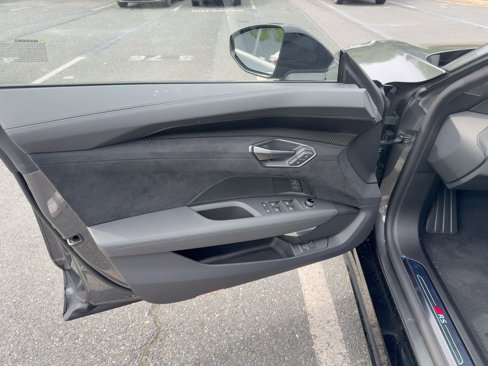 New 2026 Audi RS e-tron GT performance image 13