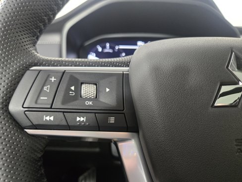 New 2025 Mitsubishi Outlander SEL image 15