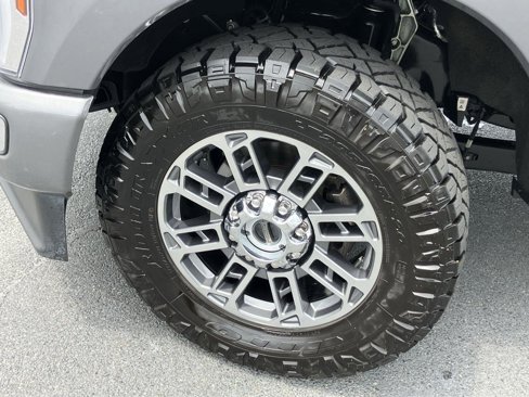 Used 2024 Ford F250 Limited w/ FX4 Off-Road Package image 9