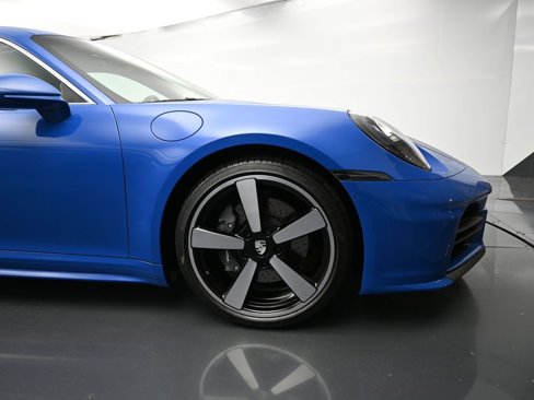 Certified 2025 Porsche 911 Carrera image 18