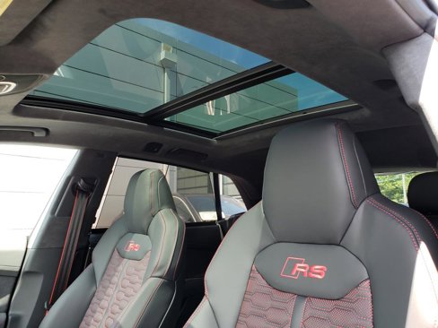 New 2025 Audi RS Q8 performance image 7
