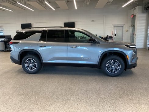 New 2026 Chevrolet Traverse LT w/ Driver Confidence Package image 4