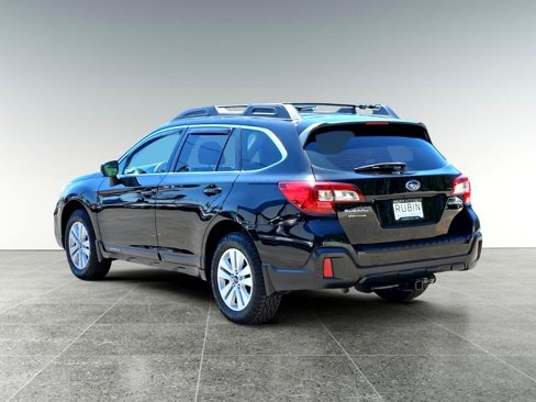 Used 2018 Subaru Outback 2.5i image 5