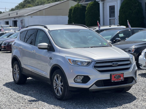 Used 2018 Ford Escape SE image 1