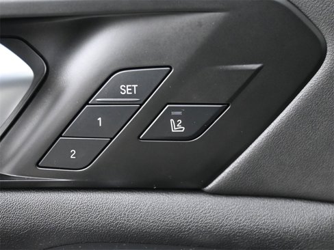 Used 2024 BMW X5 xDrive40i w/ Premium Package image 5