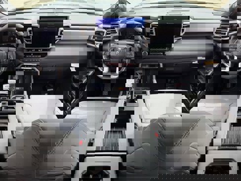 New 2025 Toyota Tundra Limited image 12