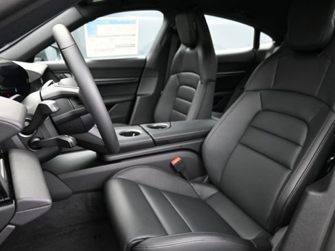 Certified 2026 Porsche Taycan image 5