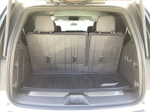 Certified 2024 Chevrolet Tahoe Z71 w/ Luxury Package image 15