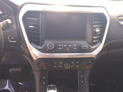 Used 2017 GMC Acadia SLT image 13