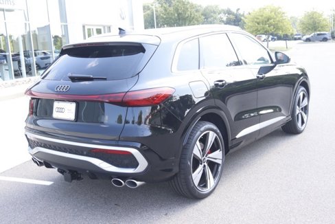 New 2025 Audi SQ5 Premium Plus image 3