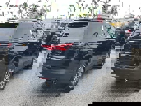 Used 2023 Chevrolet Traverse LT image 7