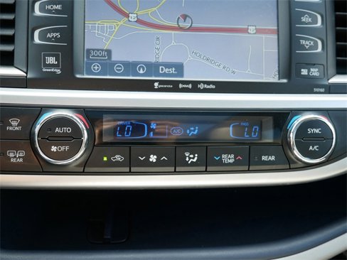 Used 2016 Toyota Highlander Limited Platinum image 21
