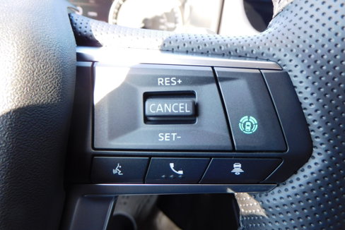 New 2025 Mitsubishi Outlander SE image 17