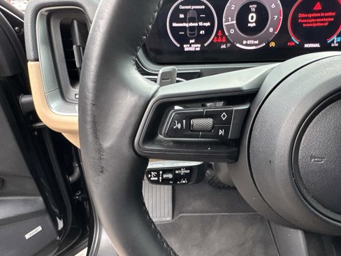 Certified 2024 Porsche Cayenne Coupe image 32
