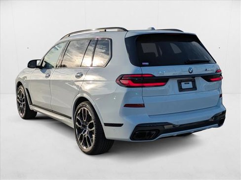 New 2026 BMW X7 M60i image 9