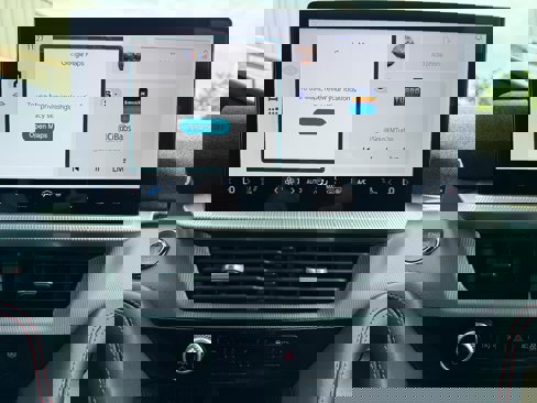 Used 2025 Ford Explorer ST image 22
