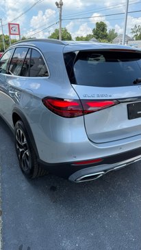 Used 2025 Mercedes-Benz GLC 350e 4MATIC image 5