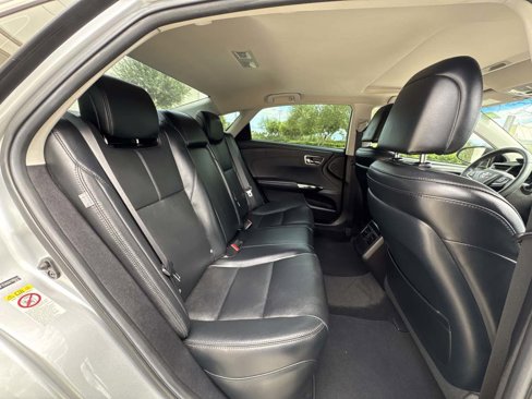 Used 2016 Toyota Avalon Touring image 11