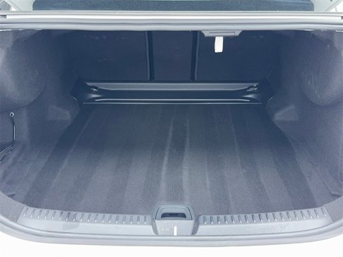 Used 2025 Mercedes-Benz E 350 Sedan image 12