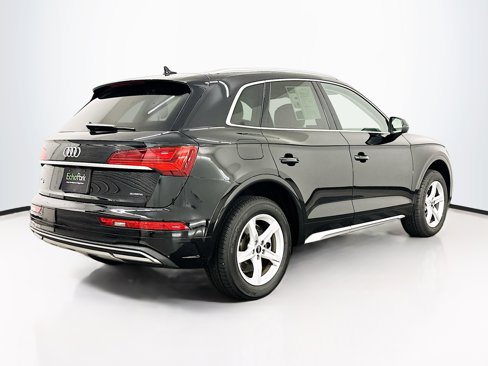 Used 2023 Audi Q5 2.0T Premium w/ Convenience Package image 9