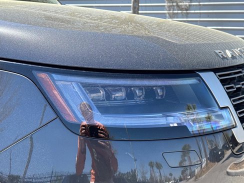 New 2025 Land Rover Range Rover SE image 8